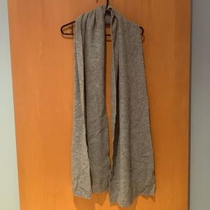 Gray scarf
